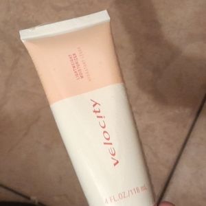 MARY KAY VELOCITY LIGHTWEIGHT MOISTURIZER NEW & SEALED